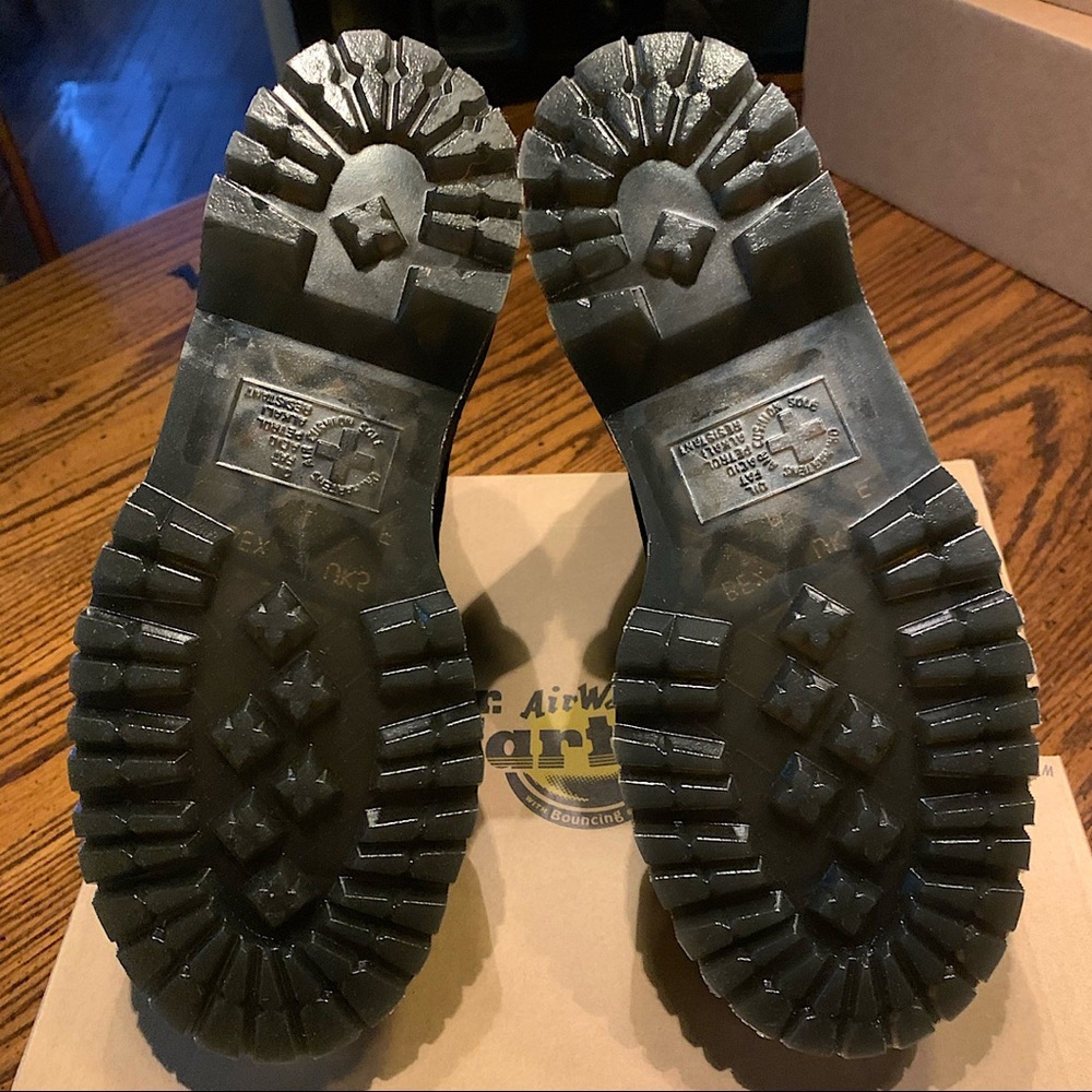 Dr. Martens Jadon Velvet Platform Boot NWOB - Picture 12 of 16